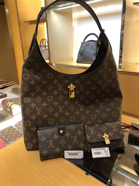 where to buy louis vuitton handbags in paris|paris louis vuitton outlet.